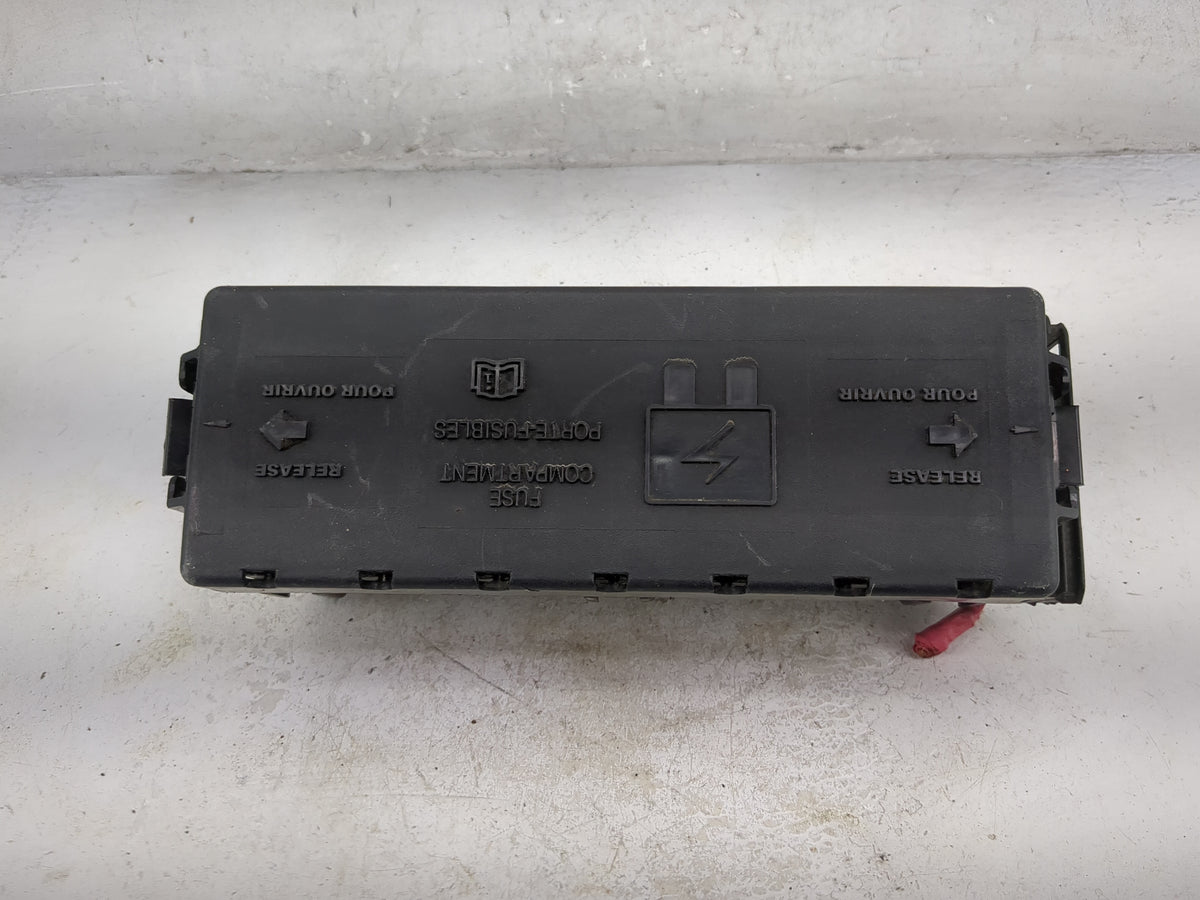 2000-2001 Mercury Sable Fusebox Fuse Box Panel Relay Module P/N:YF1T-14A003-AC F0AB-14B192-AA, F0AB-14B138-AA Fits Fits 2000