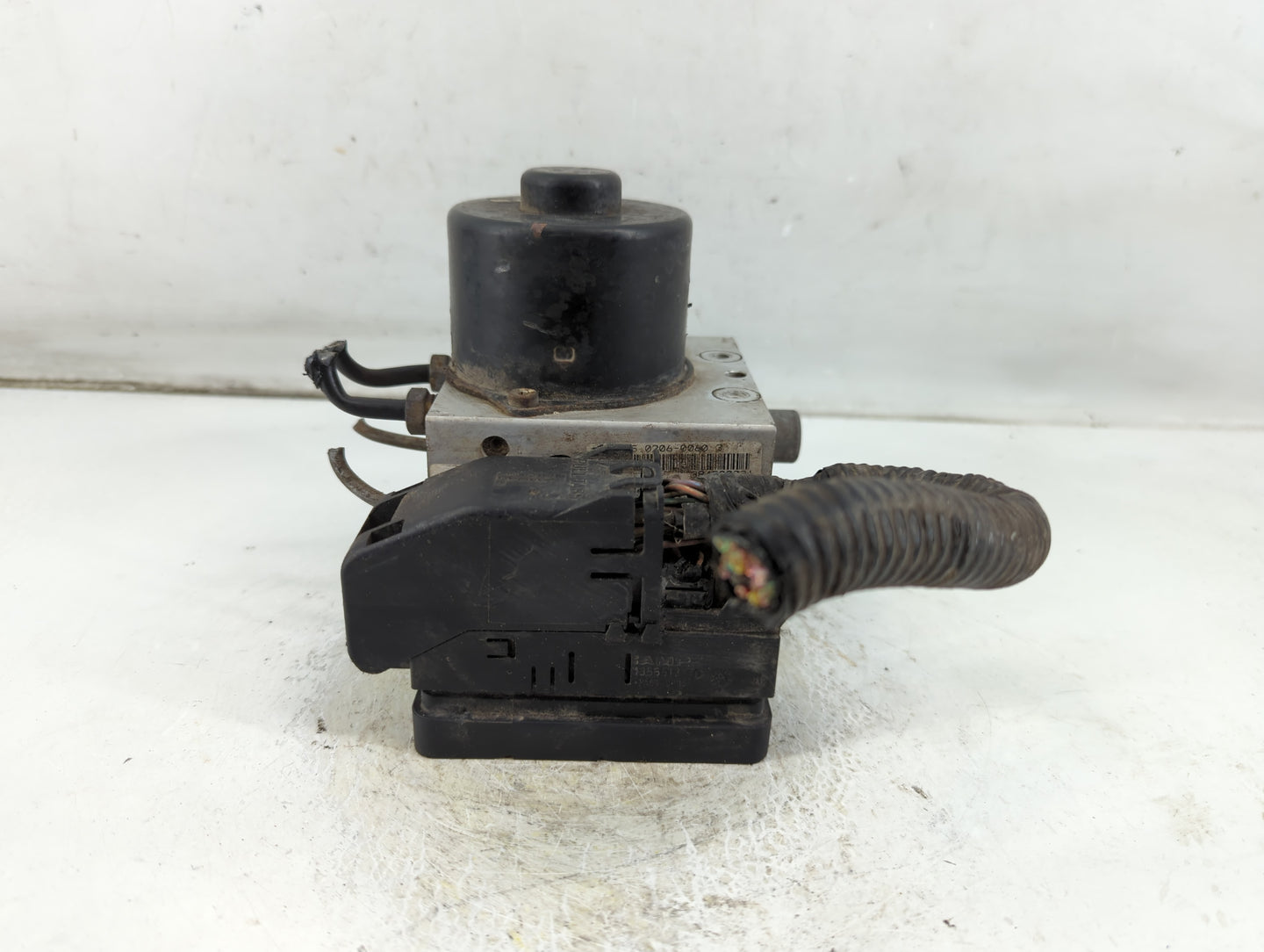 2000-2005 Mitsubishi Eclipse ABS Pump Control Module Replacement Fits Fits 2000 2001 2002 2003 2004 2005 OEM Used Auto Parts
