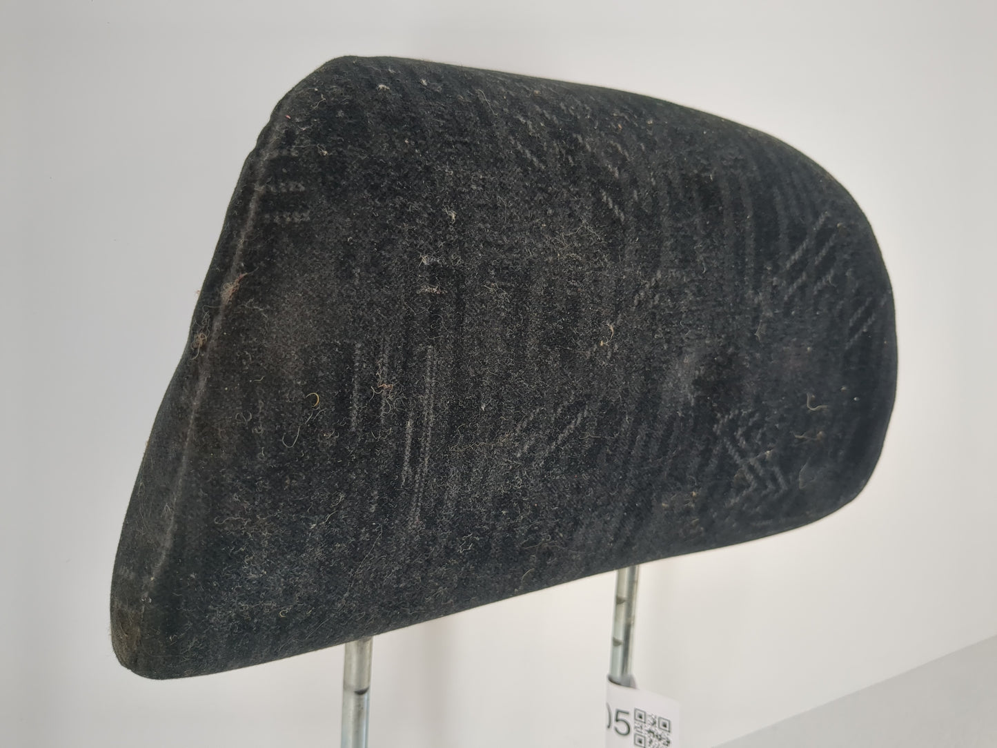2000 Mitsubishi Eclipse Headrest Head Rest Rear Center Seat Fits OEM Used Auto Parts - Oemusedautoparts1.com