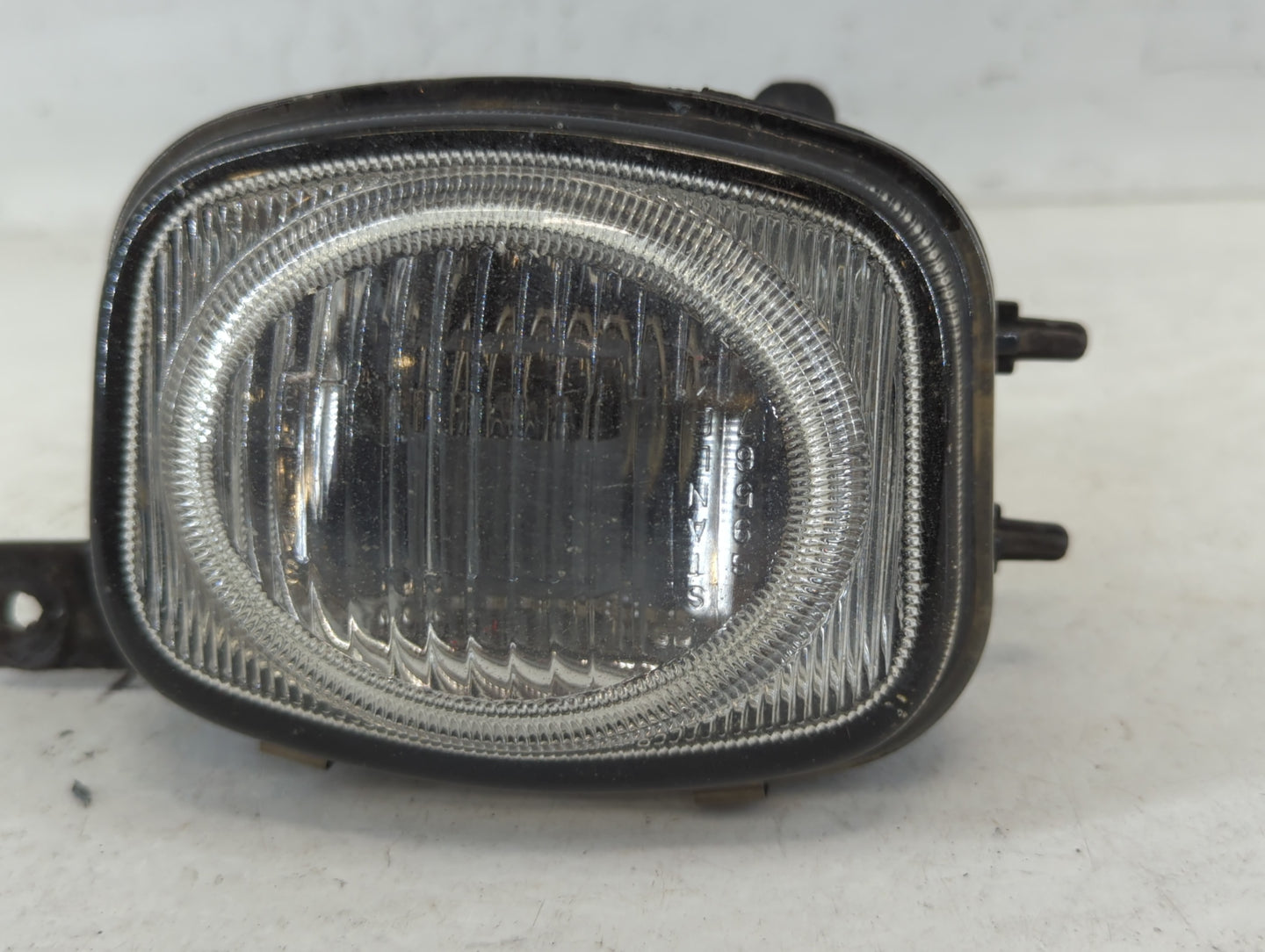 2000-2002 Mitsubishi Eclipse Passenger Right Oem Fog Light Lamp - Oemusedautoparts1.com