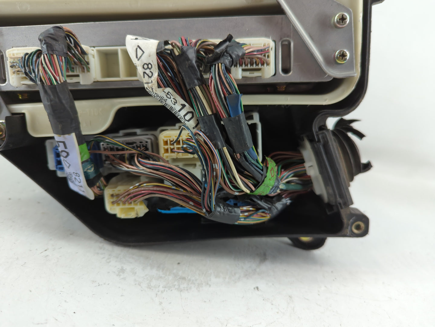 2003-2005 Mitsubishi Eclipse Fusebox Fuse Box Panel Relay Module P/N:XA1 PP-T10 Fits Fits 2003 2004 2005 OEM Used Auto Parts