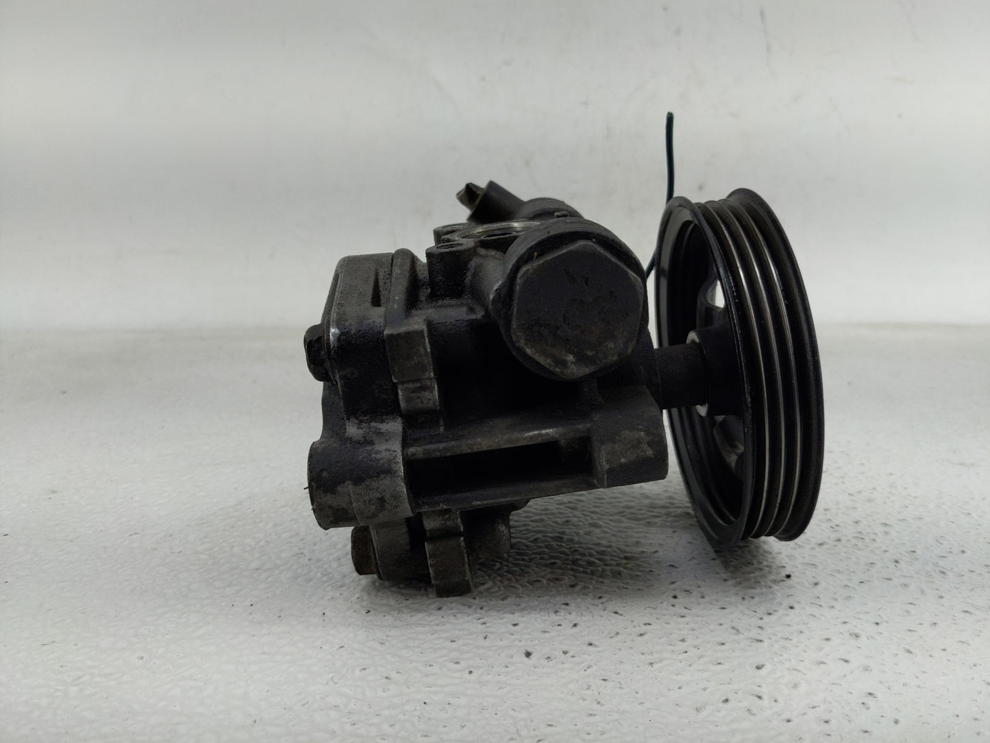 2000-2004 Mitsubishi Montero Sport Power Steering Column Pump Oem - Oemusedautoparts1.com