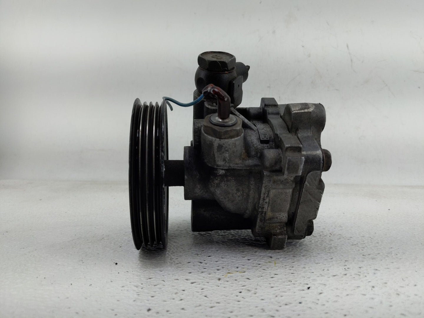 2000-2004 Mitsubishi Montero Sport Power Steering Column Pump Oem - Oemusedautoparts1.com