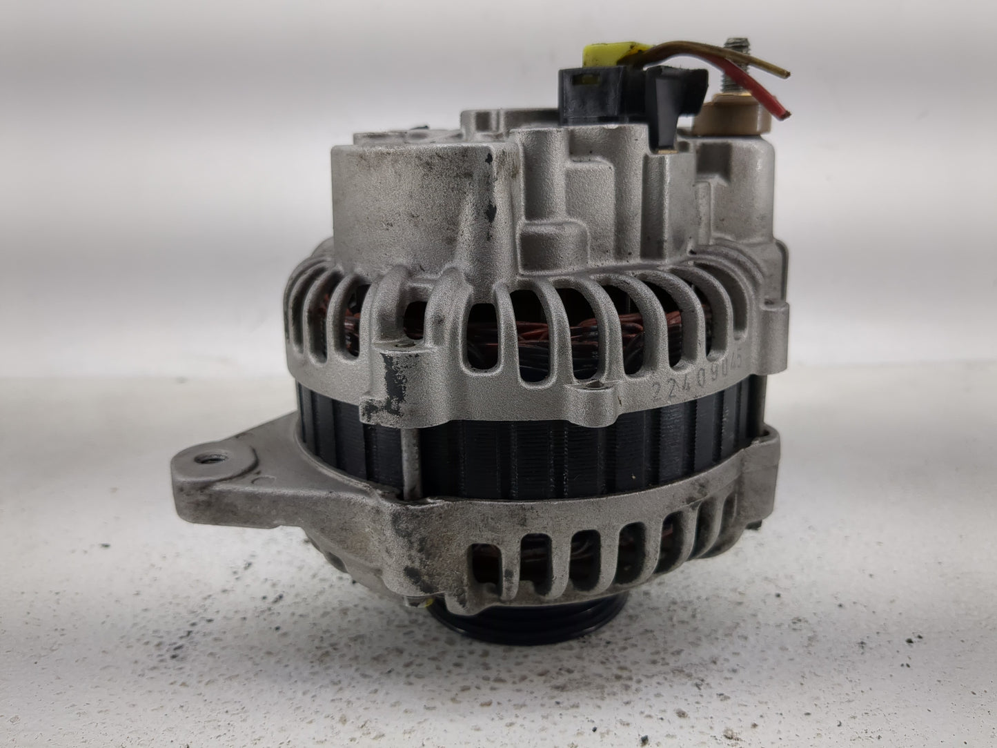 1998-2004 Mitsubishi Montero Sport Alternator Replacement Generator Charging Assembly Engine OEM P/N:22409045 Fits OEM Used 