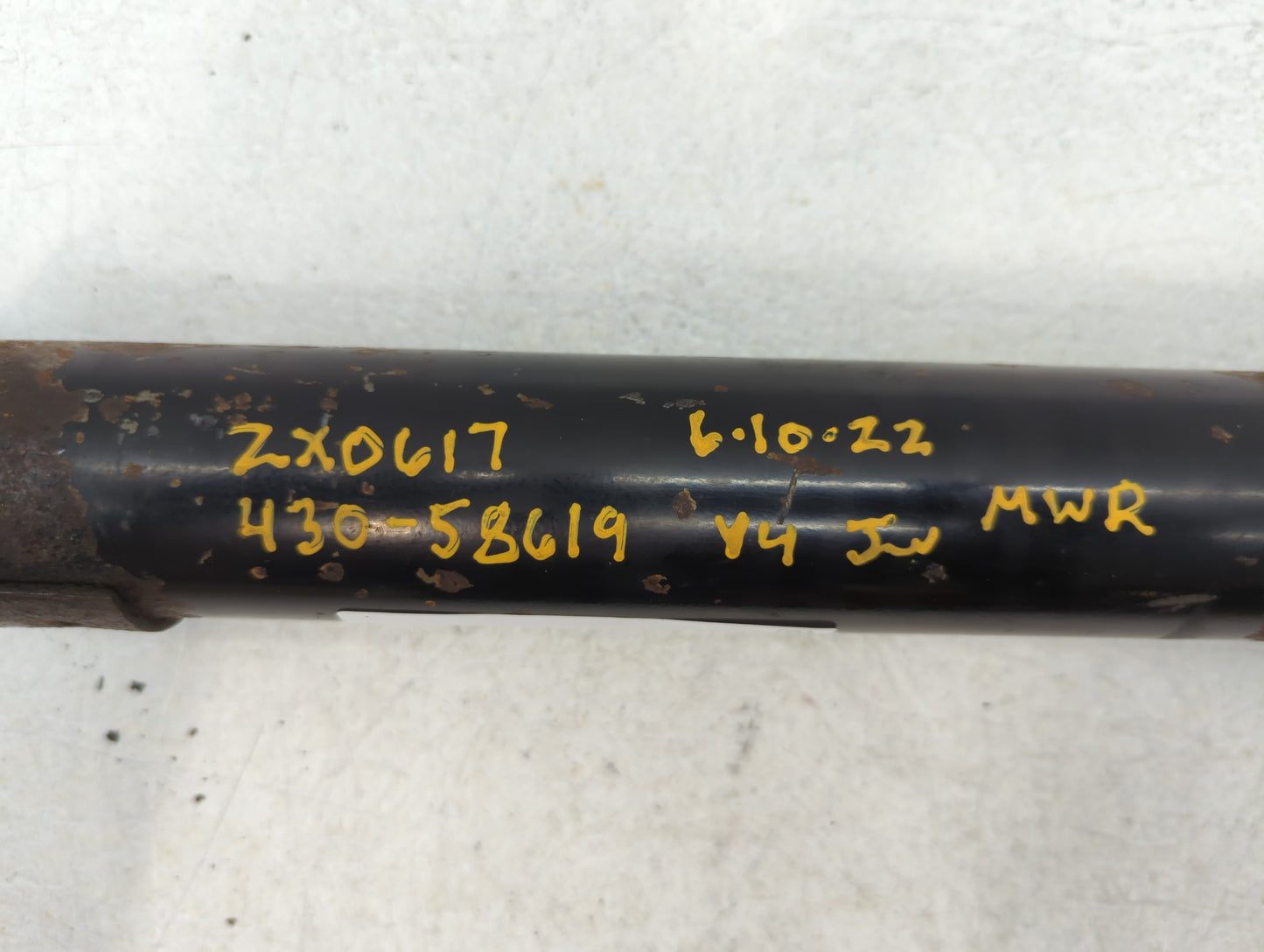 2000-2001 Mitsubishi Montero Sport Front Driveshaft Oem - Oemusedautoparts1.com