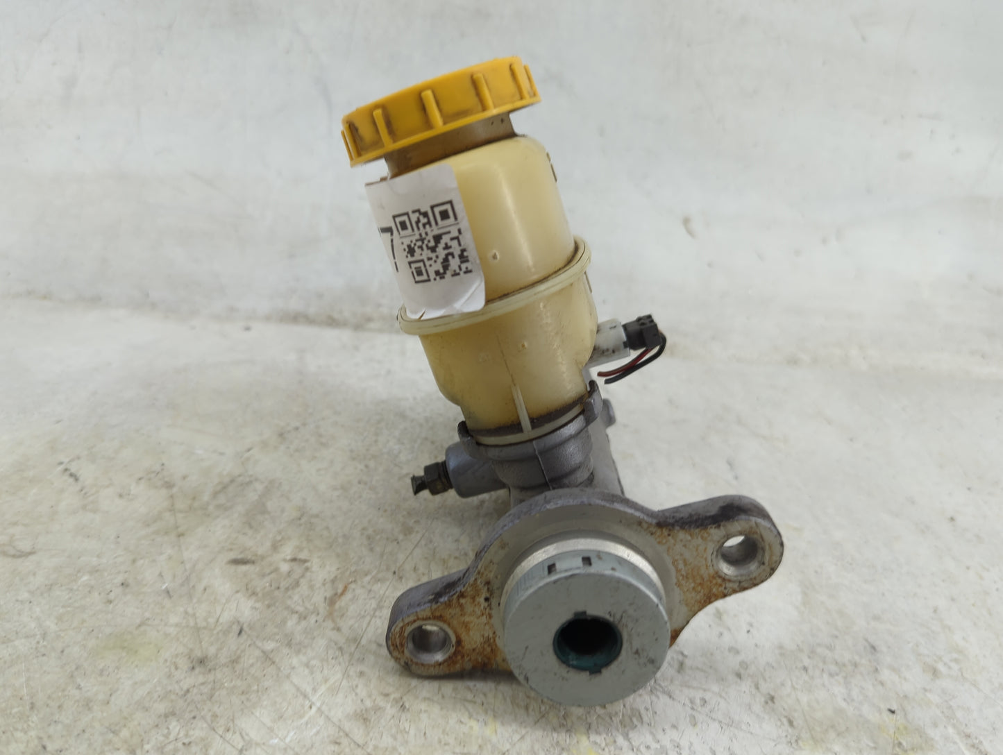 1998-2002 Nissan Frontier Brake Master Cylinder - Oemusedautoparts1.com