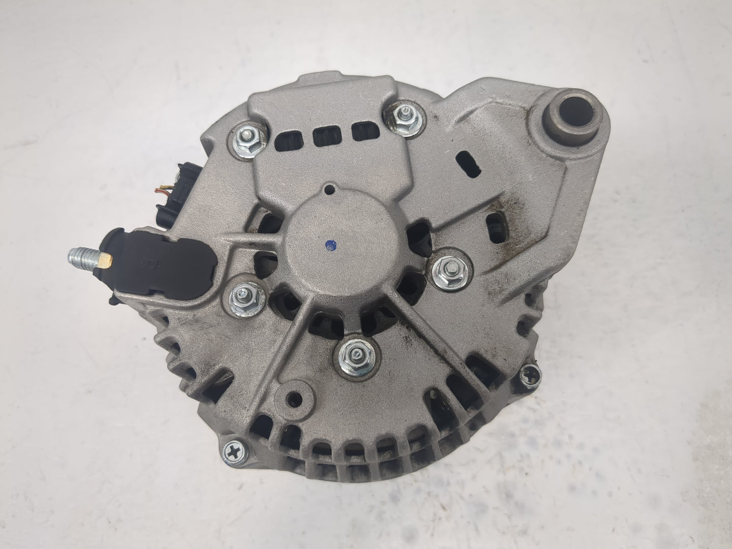 2000 Nissan Maxima Alternator Replacement Generator Charging Assembly Engine OEM P/N:23100-2Y900R Fits OEM Used Auto Parts -