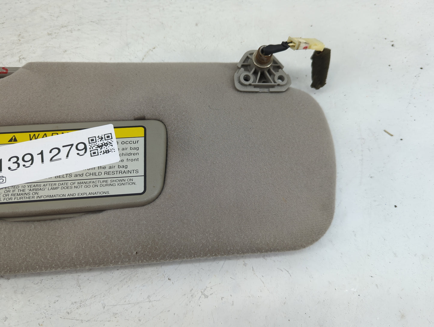 2000-2003 Nissan Maxima Sun Visor Shade Replacement Passenger Right Mirror Fits Fits 2000 2001 2002 2003 OEM Used Auto Parts
