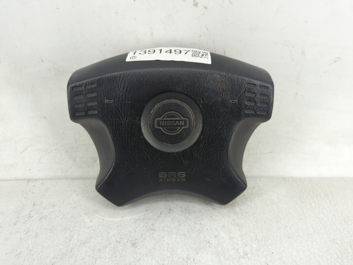 2000 Nissan Maxima Air Bag Driver Left Steering Wheel Mounted Fits OEM Used Auto Parts - Oemusedautoparts1.com