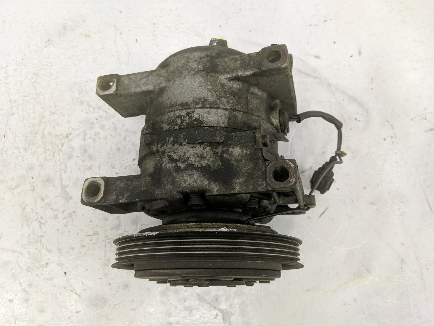 2000-2000 Nissan Xterra Air Conditioning A/c Ac Compressor Oem - Oemusedautoparts1.com
