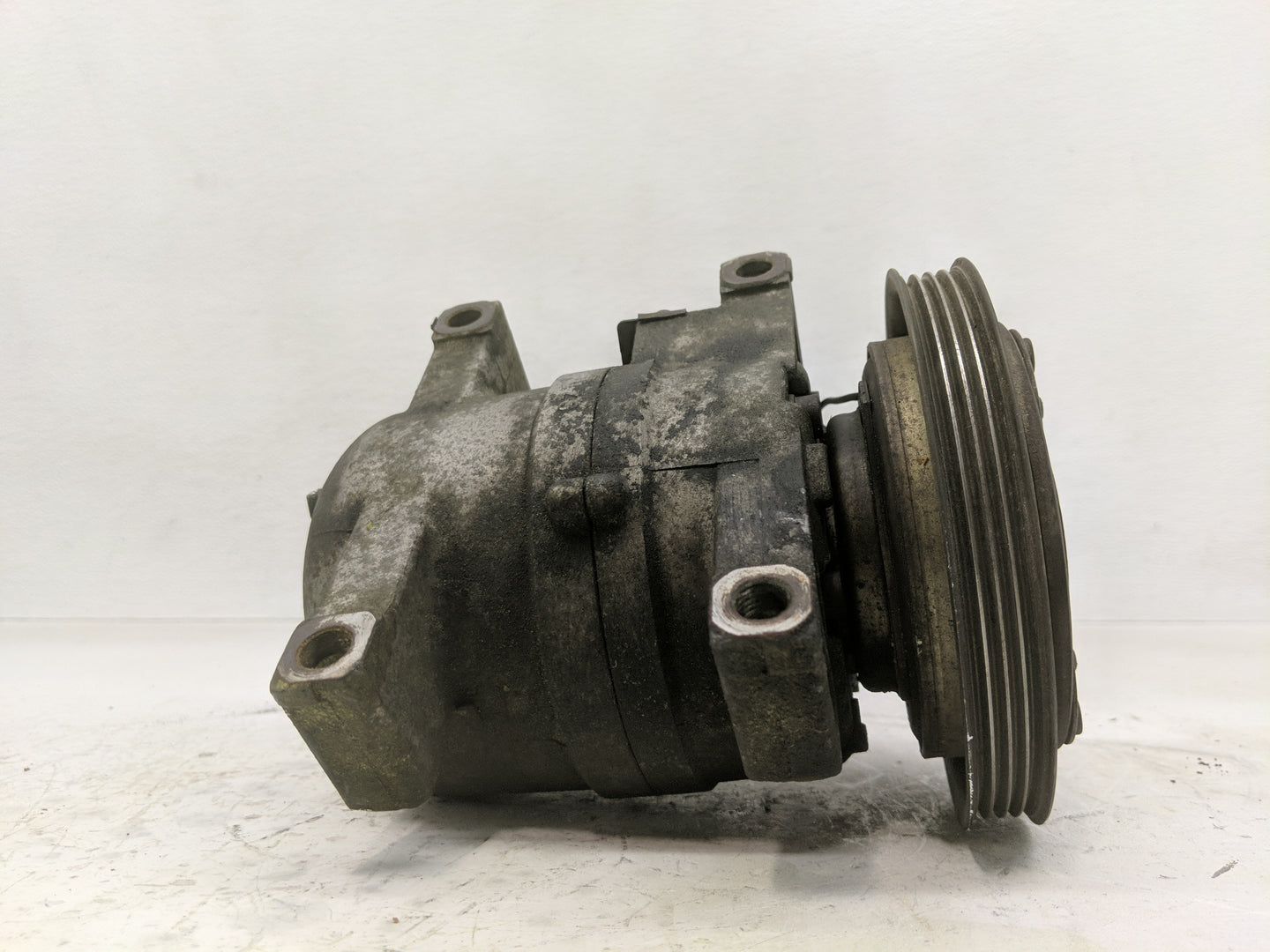 2000-2000 Nissan Xterra Air Conditioning A/c Ac Compressor Oem - Oemusedautoparts1.com