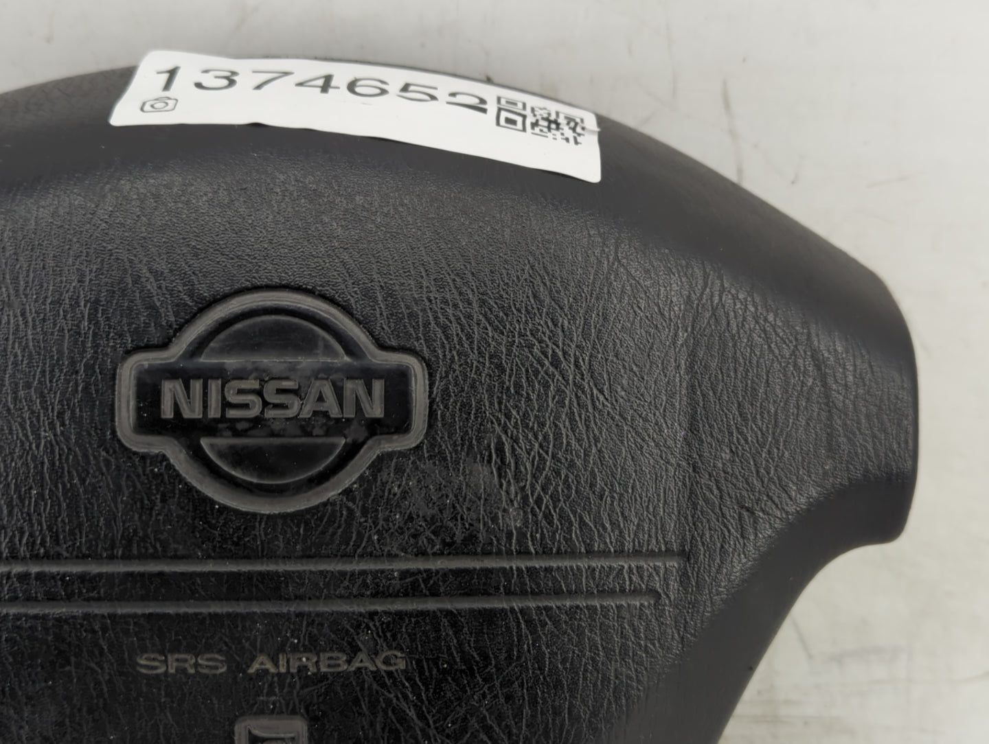 2000 Nissan Xterra Air Bag Driver Left Steering Wheel Mounted Fits OEM Used Auto Parts - Oemusedautoparts1.com