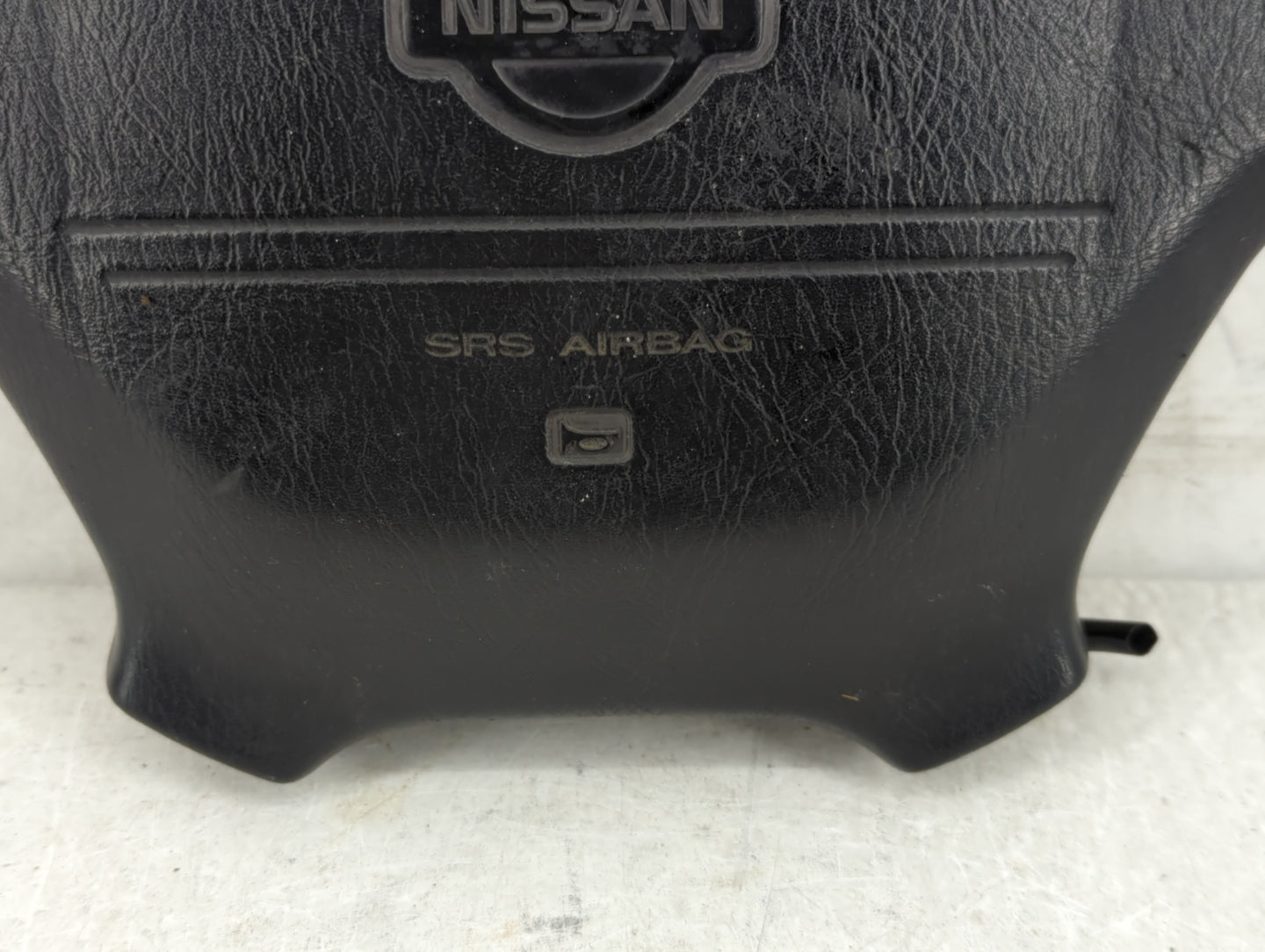 2000 Nissan Xterra Air Bag Driver Left Steering Wheel Mounted Fits OEM Used Auto Parts - Oemusedautoparts1.com