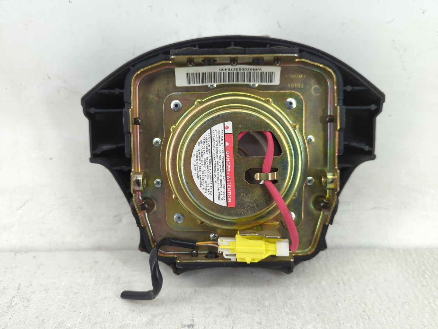 2000 Nissan Xterra Air Bag Driver Left Steering Wheel Mounted Fits OEM Used Auto Parts - Oemusedautoparts1.com