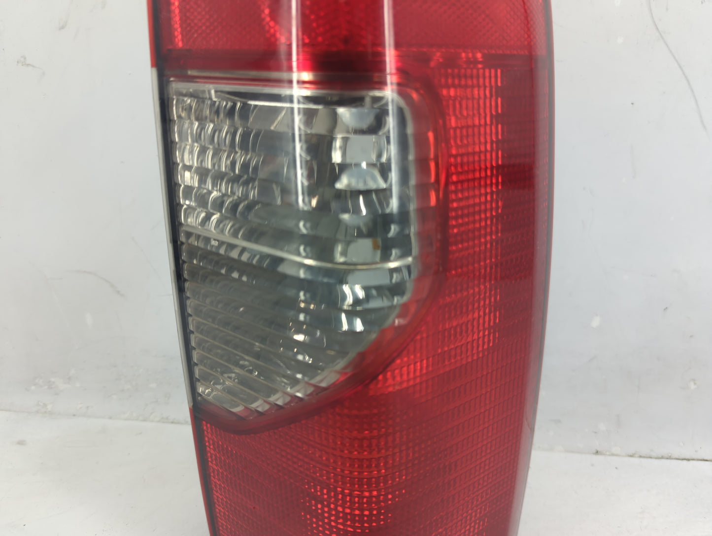 2000-2001 Nissan Xterra Tail Light Assembly Passenger Right OEM P/N:935 700-04 Fits Fits 2000 2001 OEM Used Auto Parts - Oem