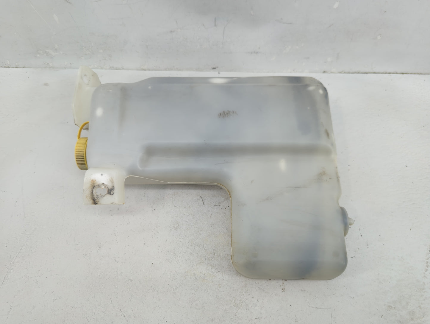 2000-2001 Nissan Xterra Windshield Washer Fluid Reservoir Bottle Oem - Oemusedautoparts1.com