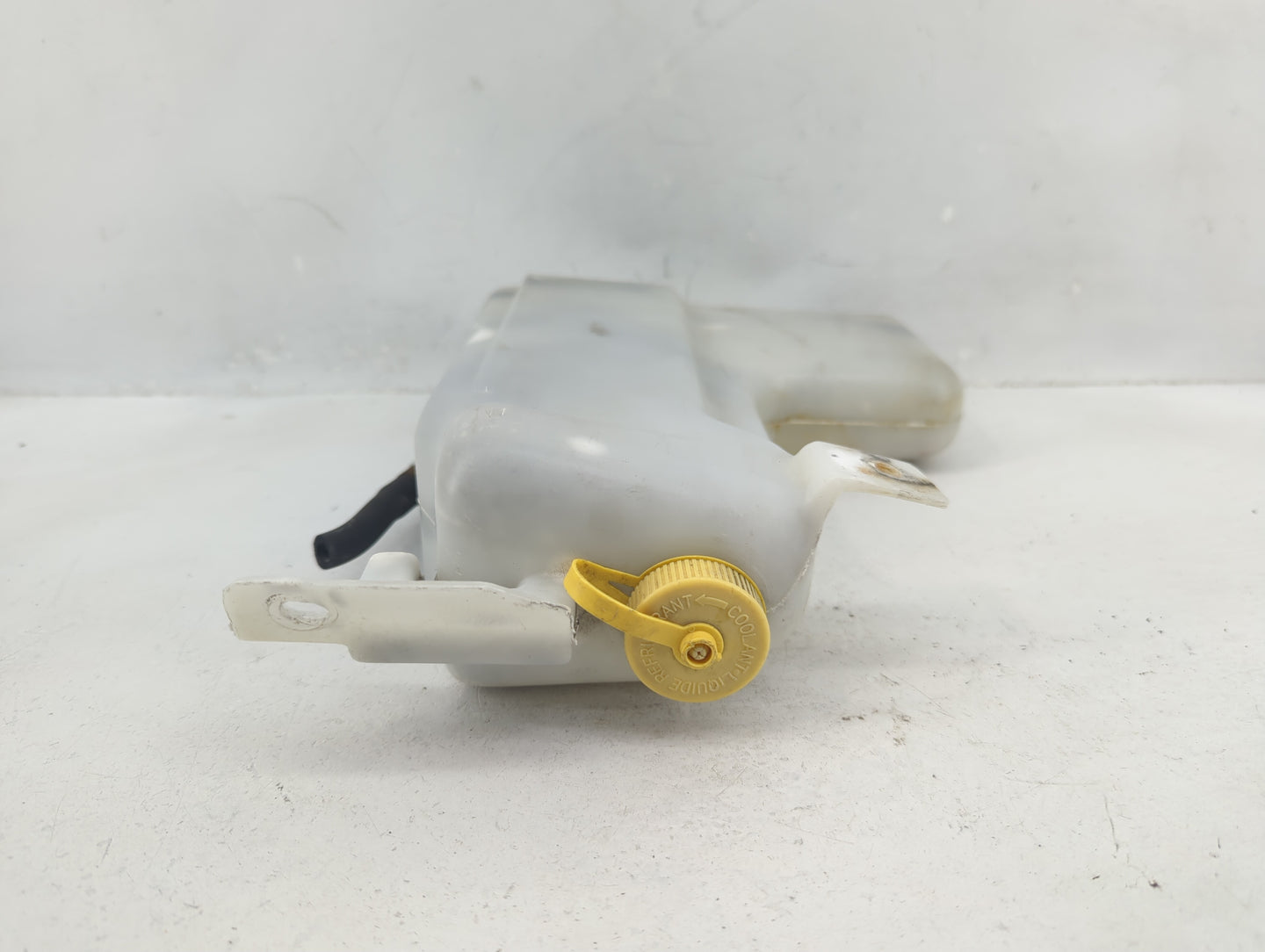 2000-2001 Nissan Xterra Windshield Washer Fluid Reservoir Bottle Oem - Oemusedautoparts1.com