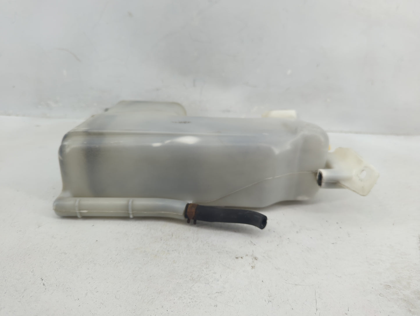 2000-2001 Nissan Xterra Windshield Washer Fluid Reservoir Bottle Oem - Oemusedautoparts1.com