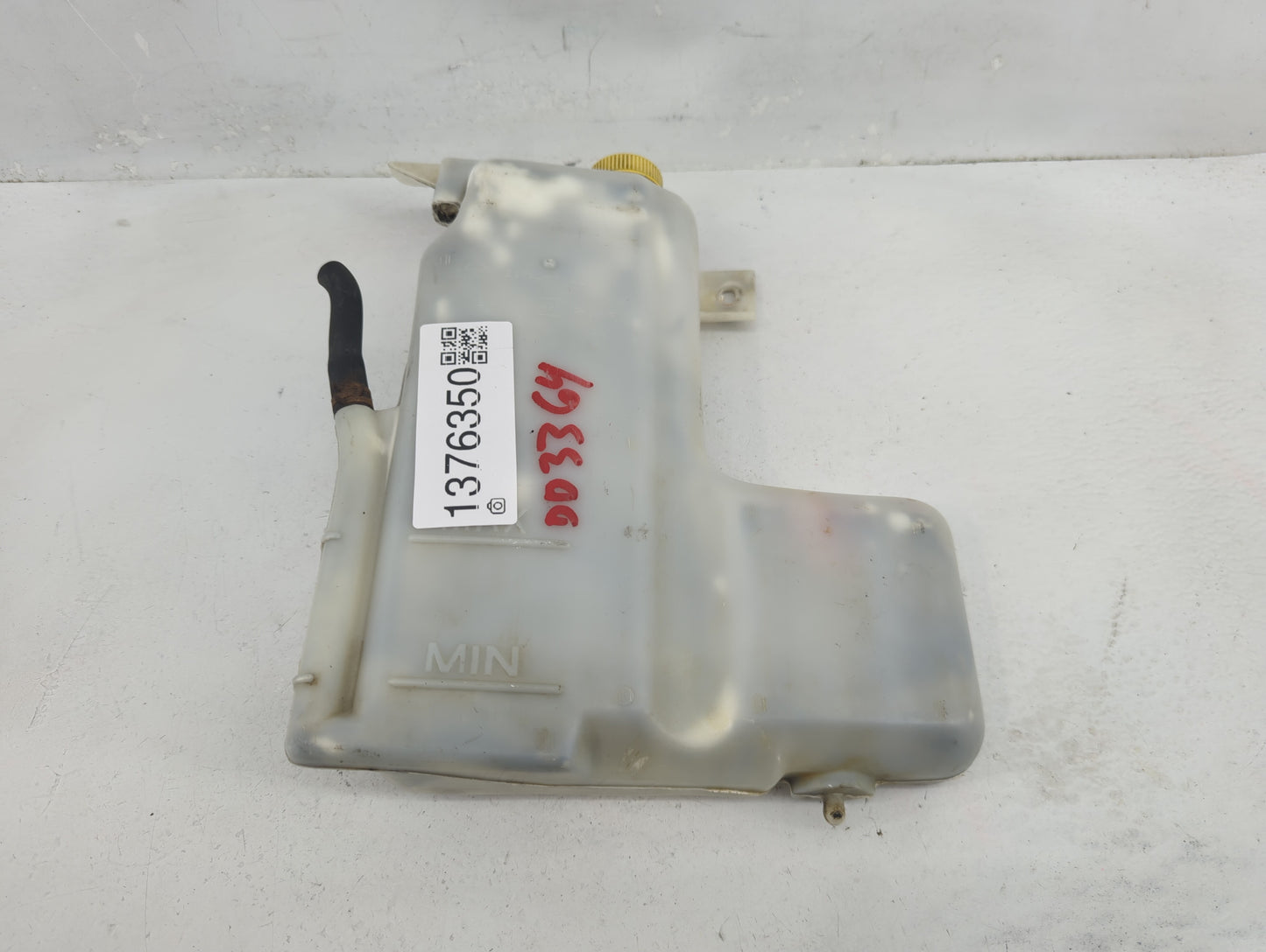 2000-2001 Nissan Xterra Windshield Washer Fluid Reservoir Bottle Oem - Oemusedautoparts1.com
