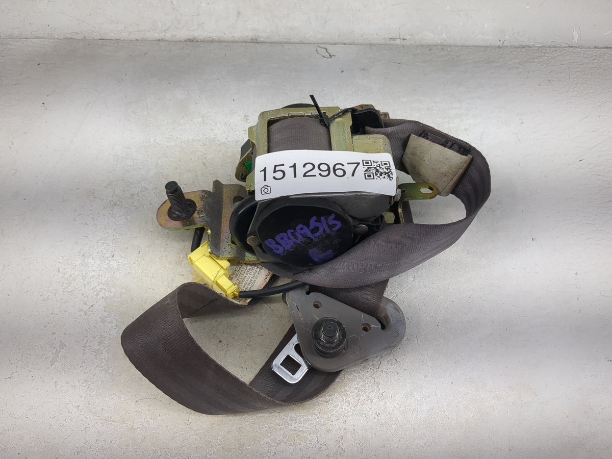 2000-2001 Nissan Xterra Passenger Front Seatbelt Retractor - Oemusedautoparts1.com