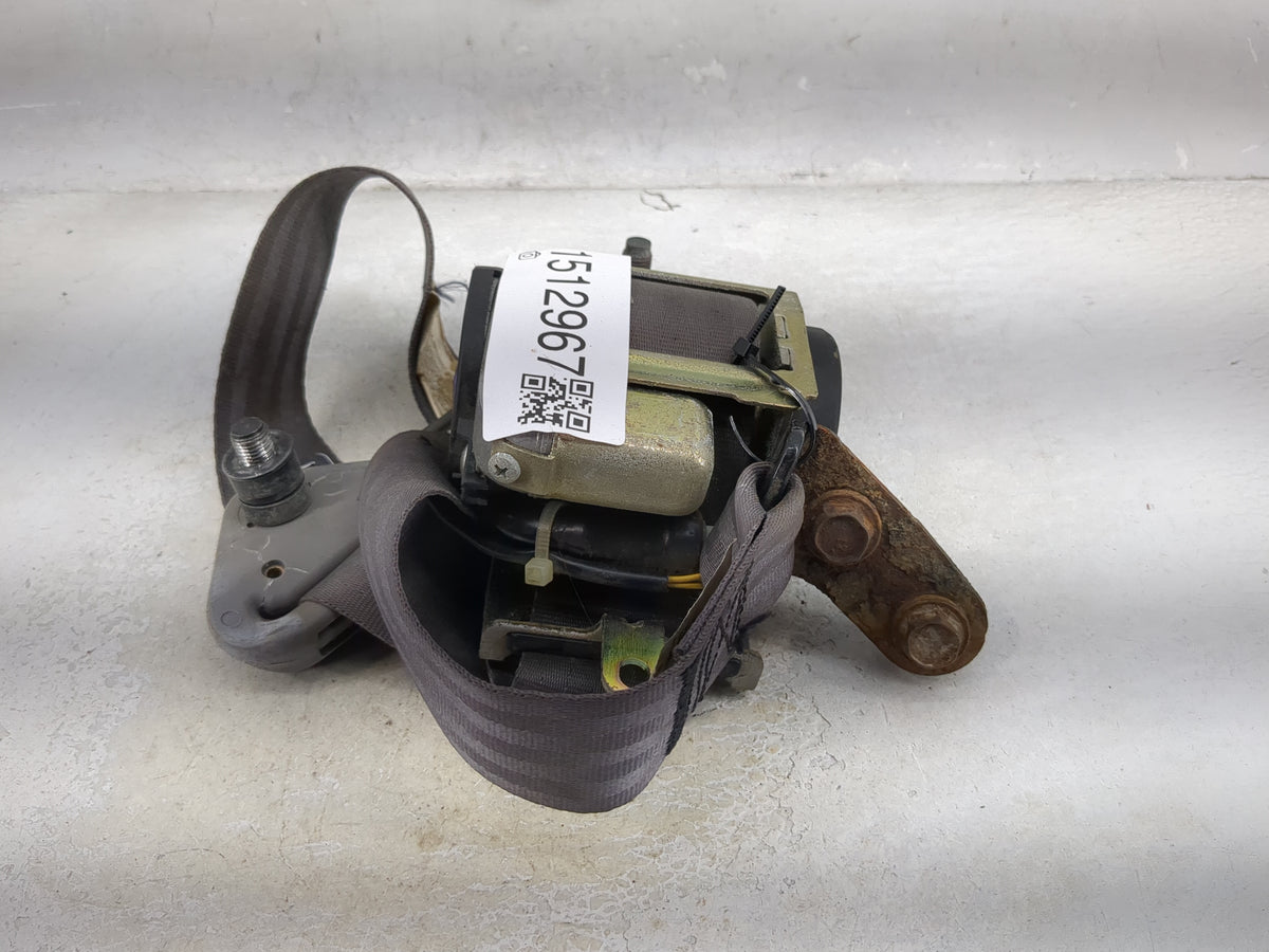 2000-2001 Nissan Xterra Passenger Front Seatbelt Retractor - Oemusedautoparts1.com