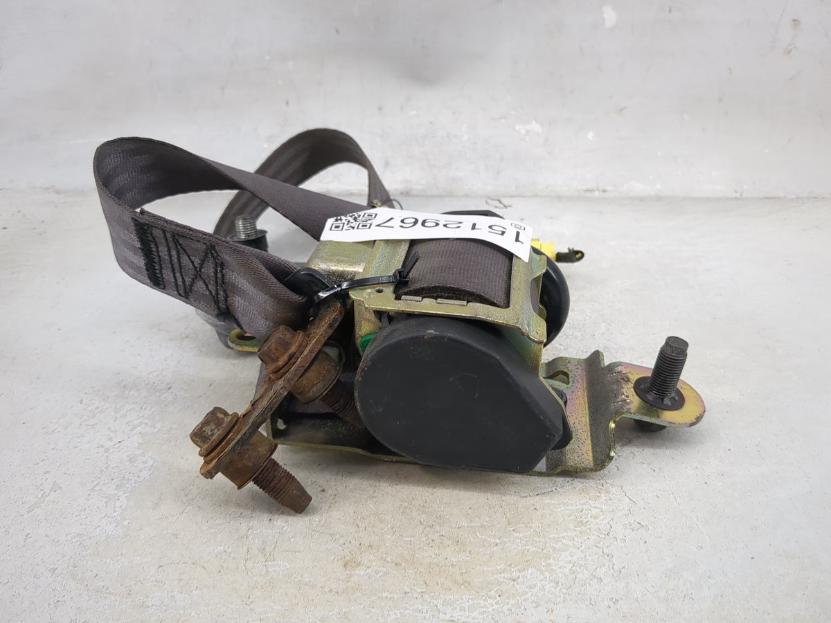2000-2001 Nissan Xterra Passenger Front Seatbelt Retractor - Oemusedautoparts1.com