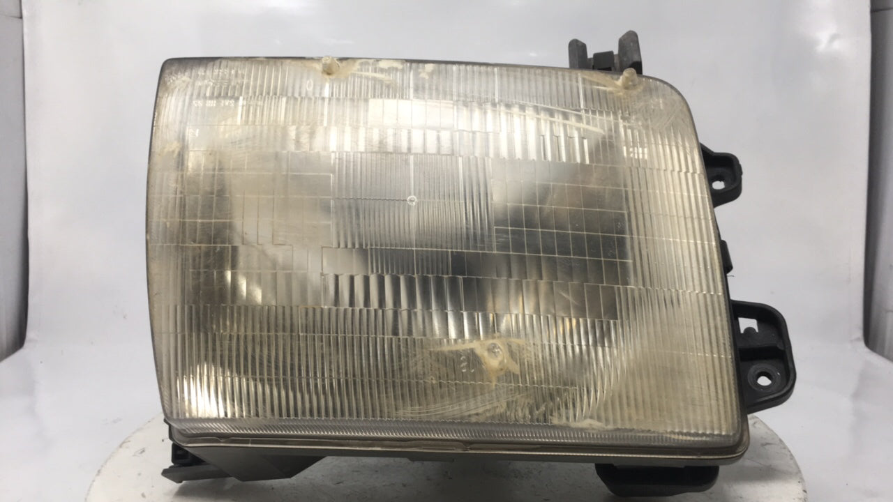 2000-2001 Nissan Xterra Passenger Right Oem Head Light Headlight Lamp - Oemusedautoparts1.com
