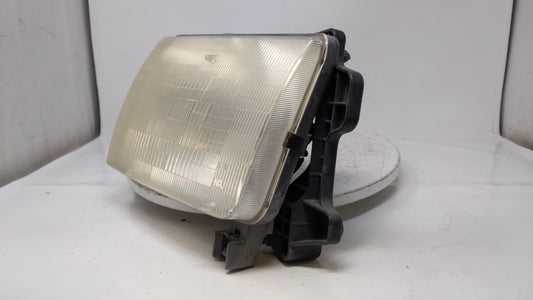 1998-2001 Nissan Xterra Passenger Right Oem Head Light Lamp  R8s40b25