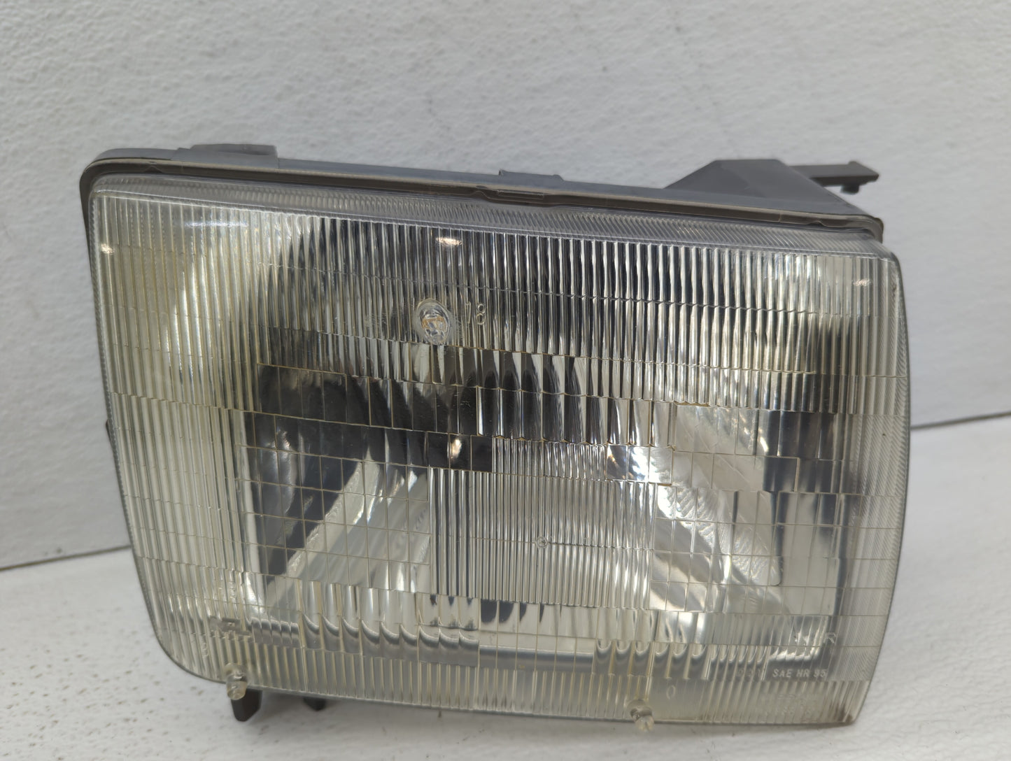 2000-2001 Nissan Xterra Passenger Right Oem Head Light Headlight Lamp - Oemusedautoparts1.com