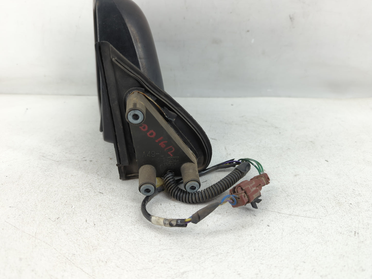 2000-2004 Nissan Xterra Driver Side View Mirror - Left Door Mirror OEM Used - Oemusedautoparts1.com