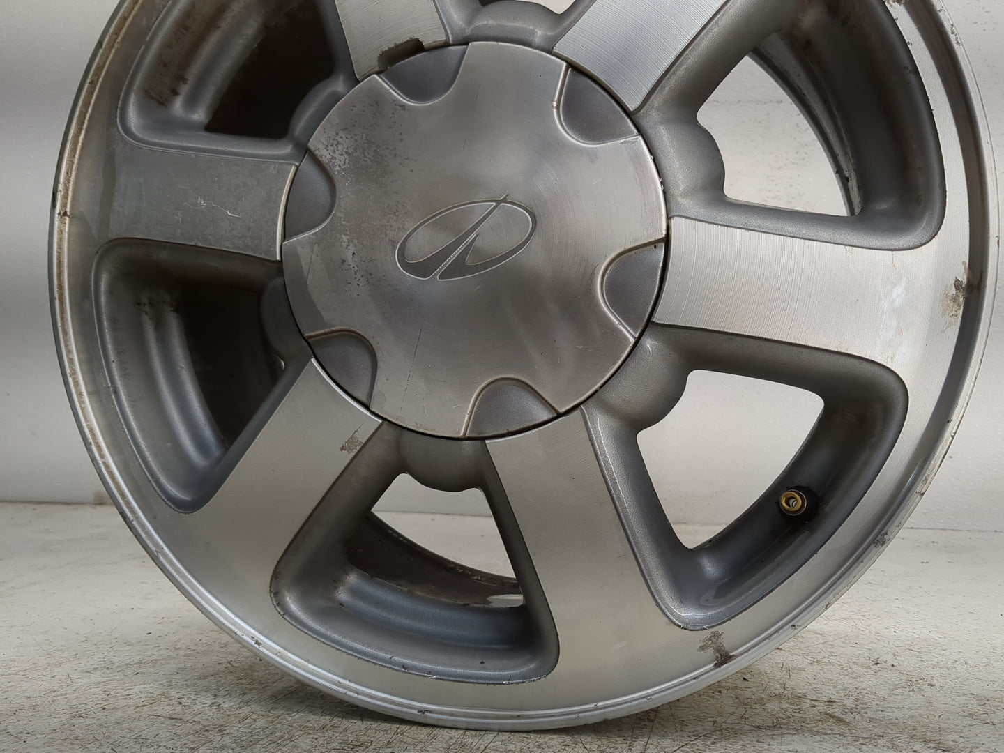 1998-2001 Oldsmobile Bravada Oem Wheel Rim 1120724 - Oemusedautoparts1.com