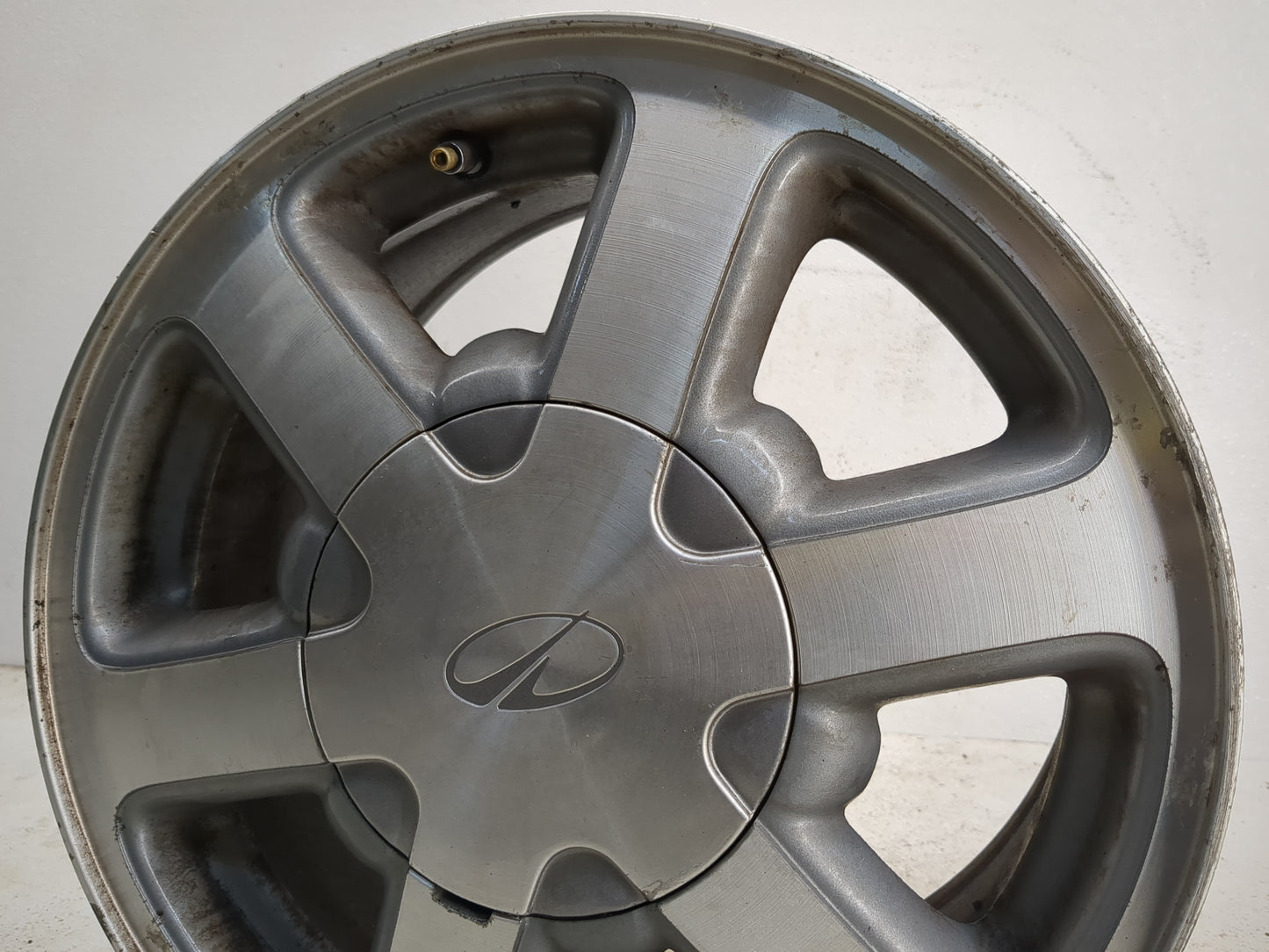 1998-2001 Oldsmobile Bravada Oem Wheel Rim 1120725 - Oemusedautoparts1.com