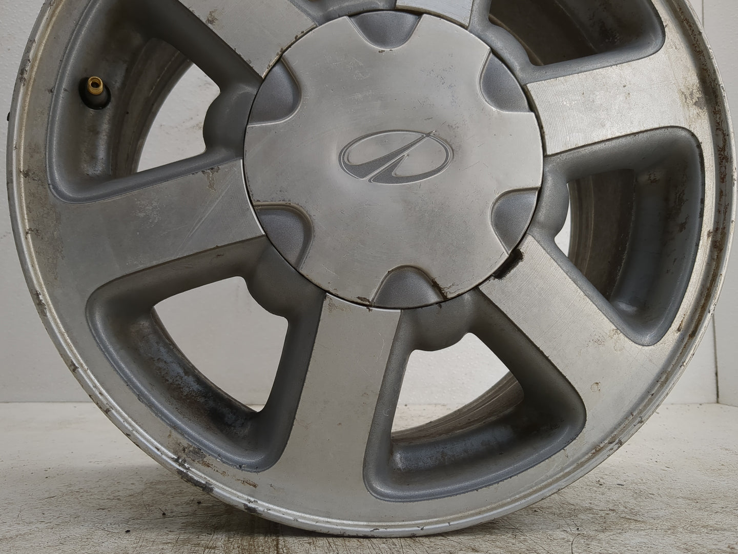 1998-2001 Oldsmobile Bravada Oem Wheel Rim 1120726 - Oemusedautoparts1.com