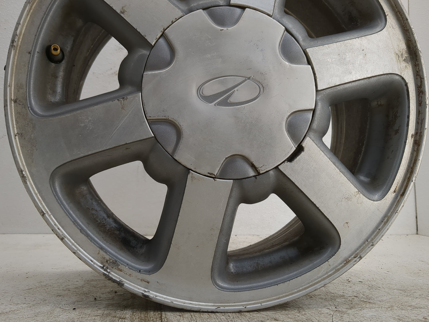 1998-2001 Oldsmobile Bravada Oem Wheel Rim 1120726 - Oemusedautoparts1.com