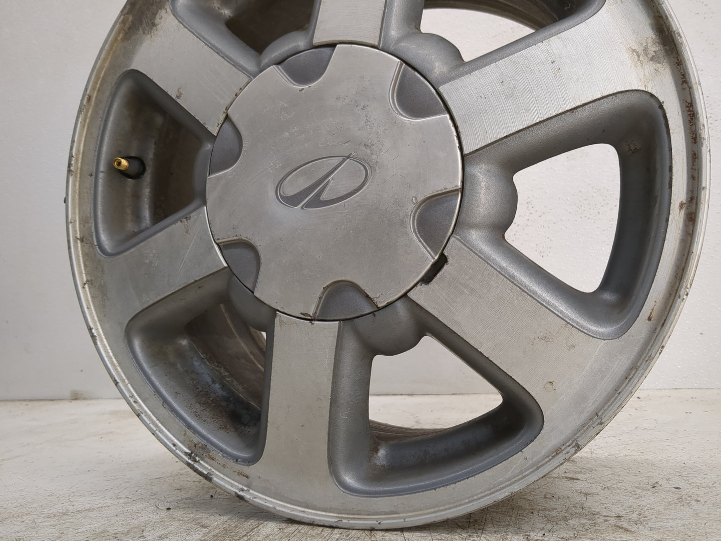 1998-2001 Oldsmobile Bravada Oem Wheel Rim 1120726 - Oemusedautoparts1.com