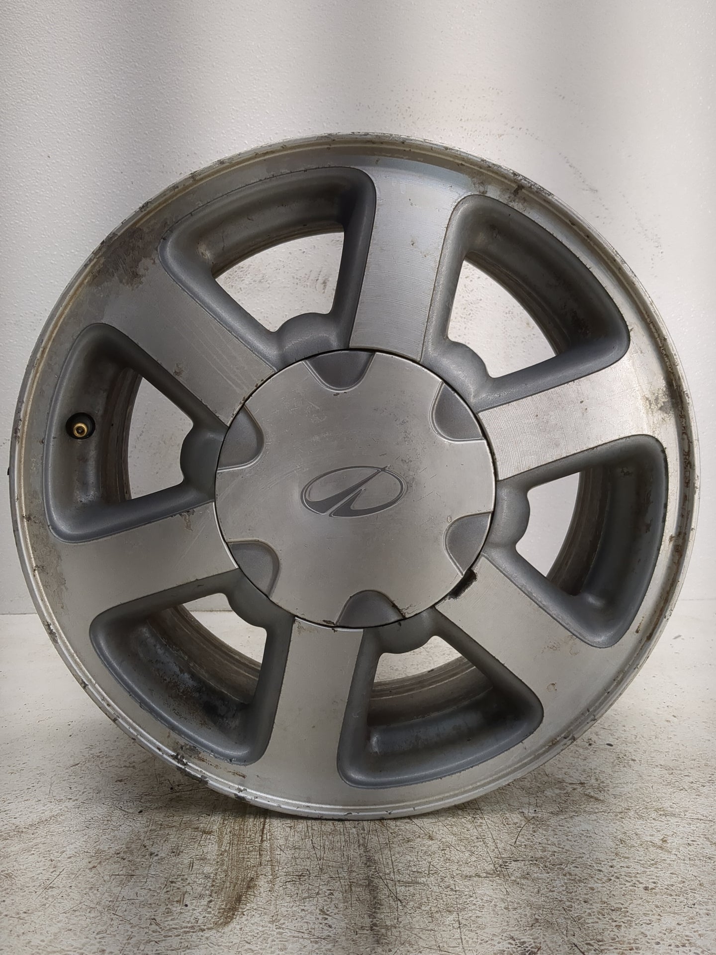 1998-2001 Oldsmobile Bravada Oem Wheel Rim 1120726 - Oemusedautoparts1.com