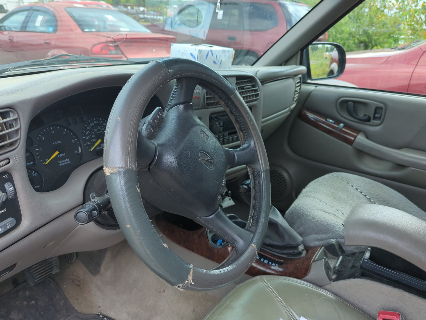 2000-2001 Oldsmobile Bravada Air Bag Driver Left Steering Wheel Mounted - Oemusedautoparts1.com