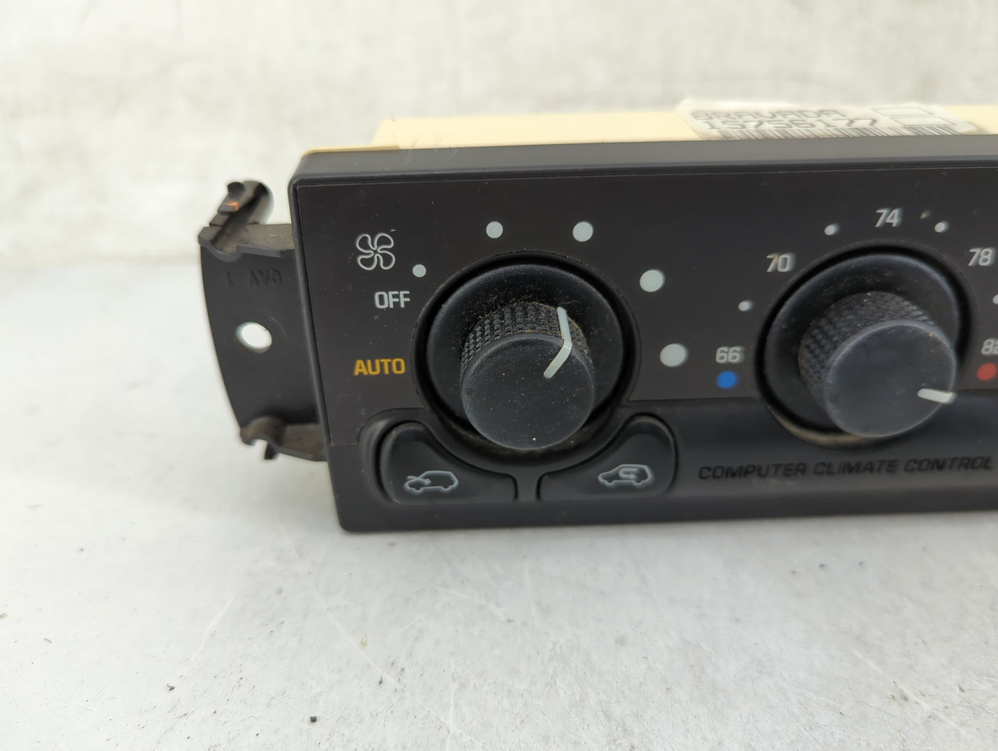 1999-2001 Oldsmobile Bravada Climate Control Module Temperature AC/Heater Replacement Fits Fits 1999 2000 2001 OEM Used Auto