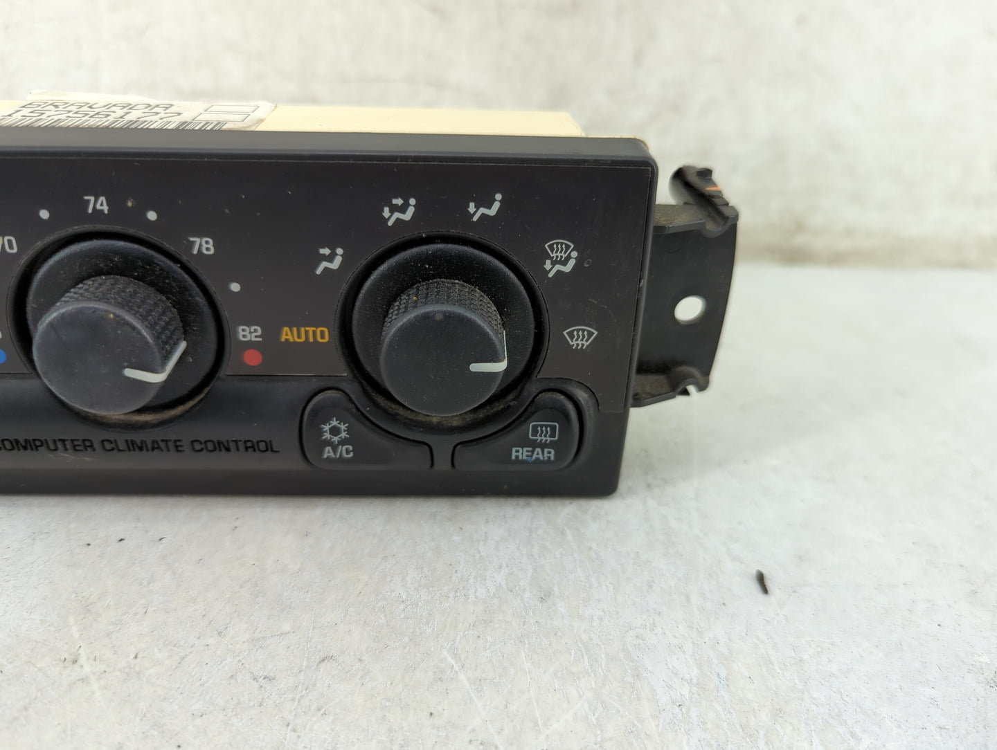 1999-2001 Oldsmobile Bravada Climate Control Module Temperature AC/Heater Replacement Fits Fits 1999 2000 2001 OEM Used Auto