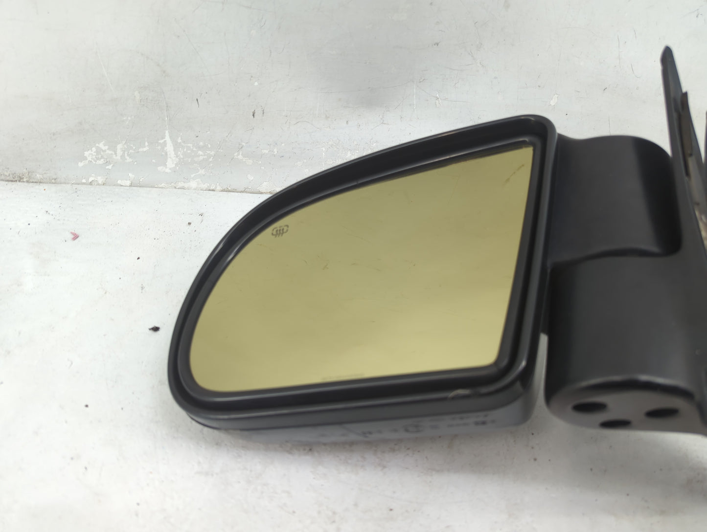 1999-2001 Oldsmobile Bravada Driver Side View Mirror - Left Door Mirror OEM Used - Oemusedautoparts1.com