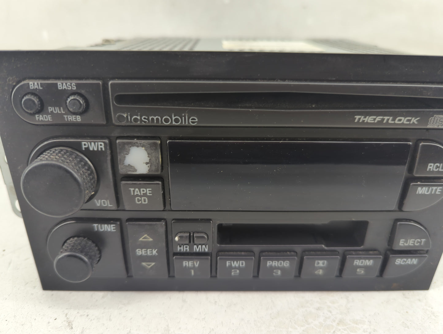 2000-2001 Oldsmobile Bravada Radio AM FM Cd Player Receiver Replacement P/N:15757044 Fits Fits 2000 2001 OEM Used Auto Parts