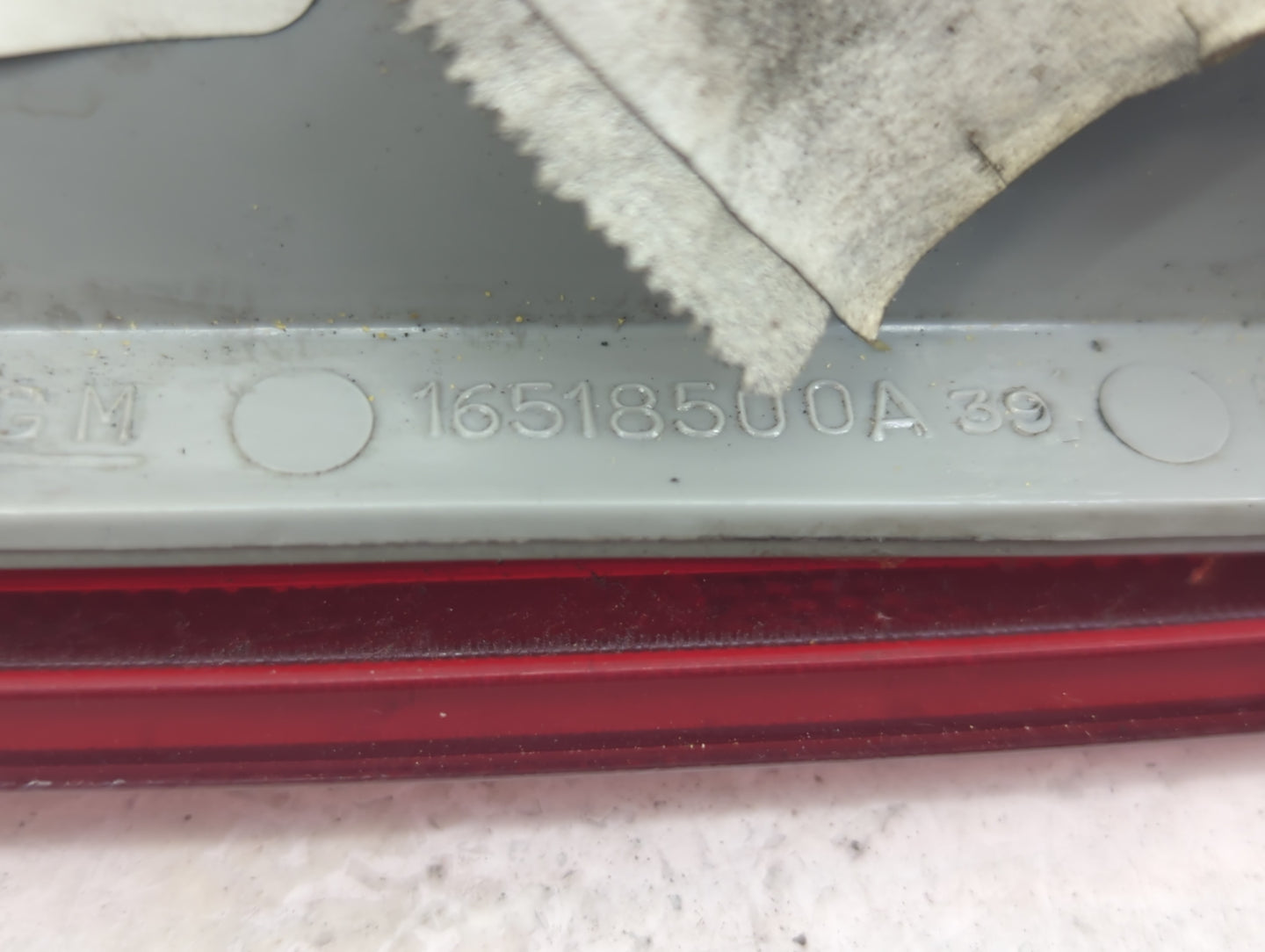 1996-2001 Oldsmobile Bravada Tail Light Assembly Passenger Right OEM P/N:16518500A Fits OEM Used Auto Parts - Oemusedautopar