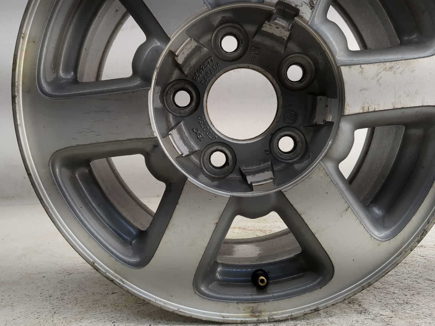 1998-2001 Oldsmobile Bravada Oem Wheel Rim 1317773 - Oemusedautoparts1.com