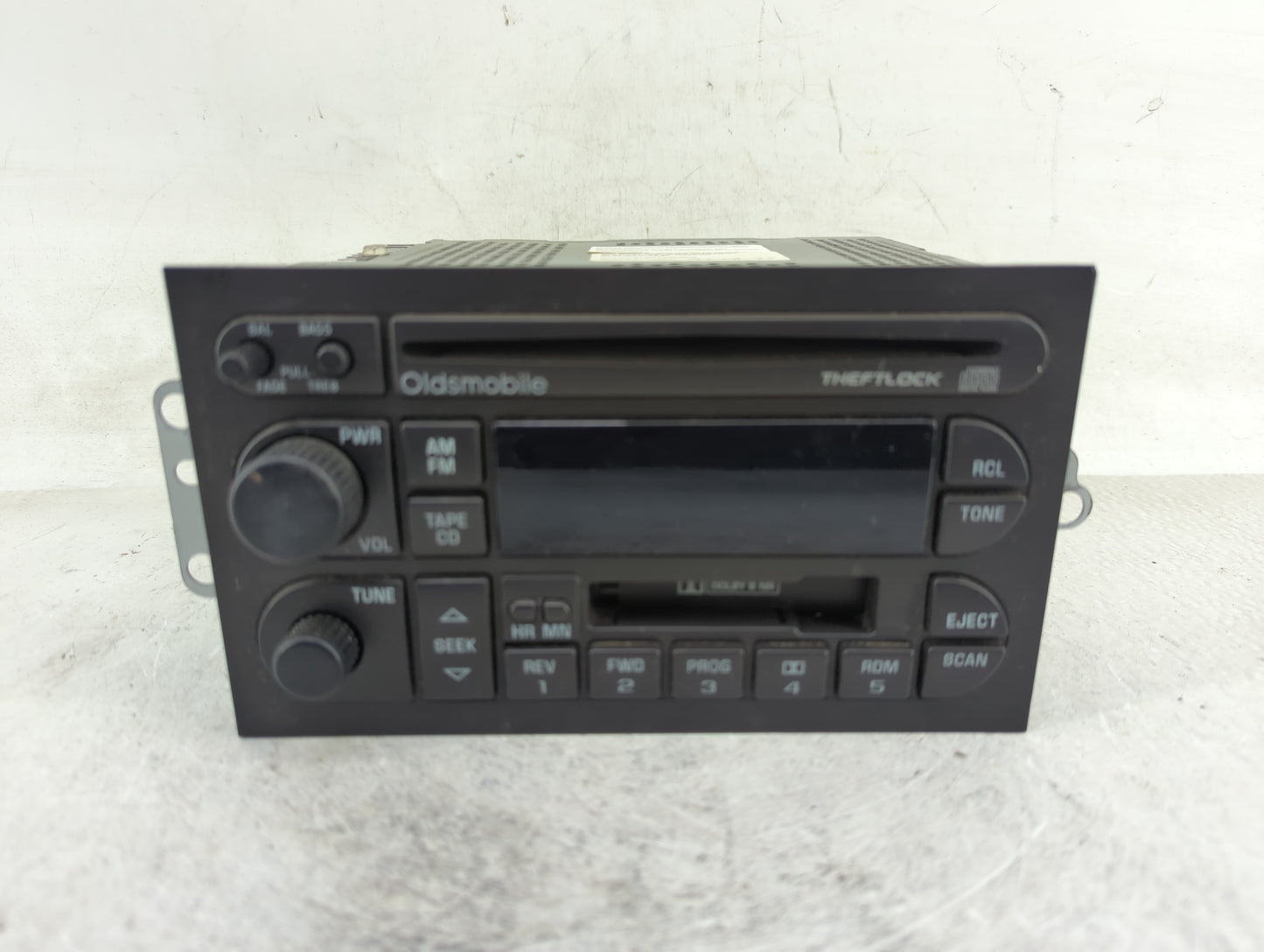 2000-2001 Oldsmobile Bravada Radio AM FM Cd Player Receiver Replacement P/N:09366523 Fits Fits 2000 2001 OEM Used Auto Parts