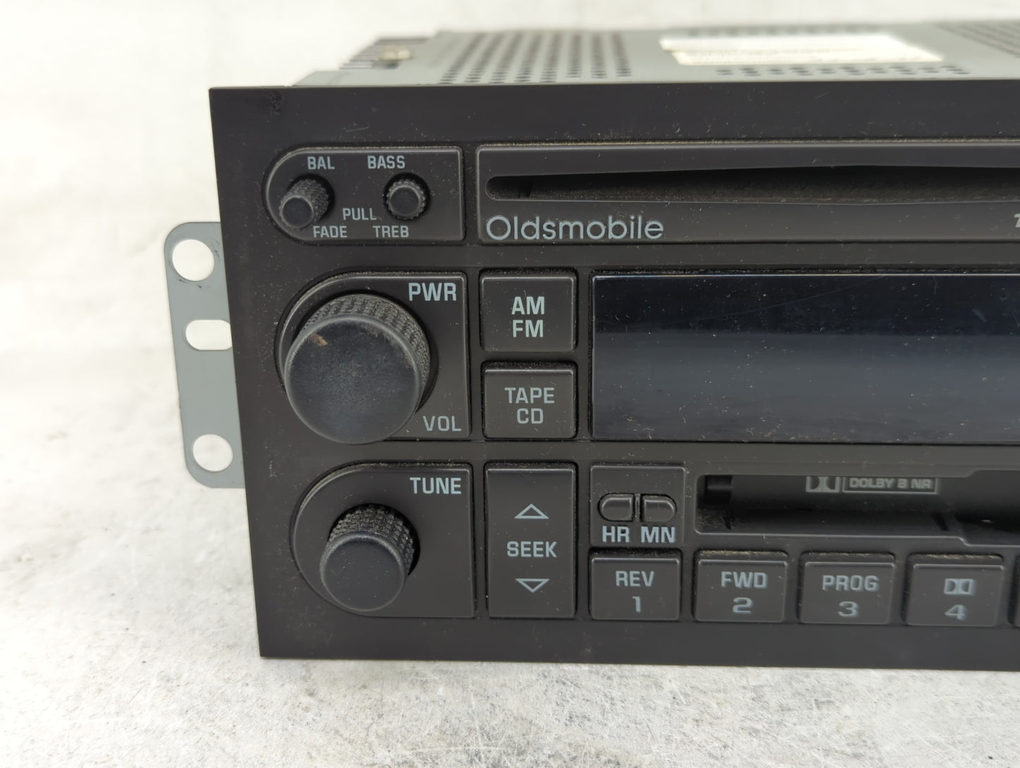2000-2001 Oldsmobile Bravada Radio AM FM Cd Player Receiver Replacement P/N:09366523 Fits Fits 2000 2001 OEM Used Auto Parts