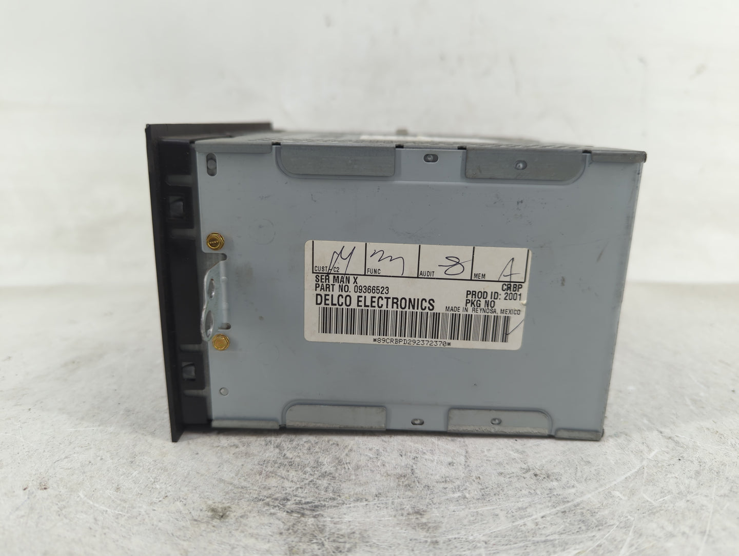 2000-2001 Oldsmobile Bravada Radio AM FM Cd Player Receiver Replacement P/N:09366523 Fits Fits 2000 2001 OEM Used Auto Parts