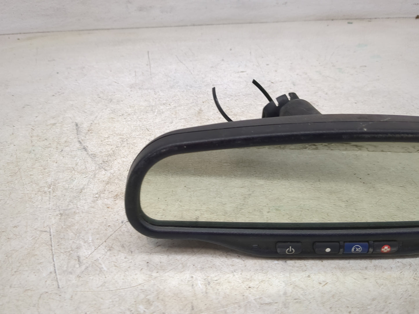2000 Oldsmobile Bravada Interior Rear View Mirror Replacement OEM P/N:E11015607 Fits OEM Used Auto Parts - Oemusedautoparts1