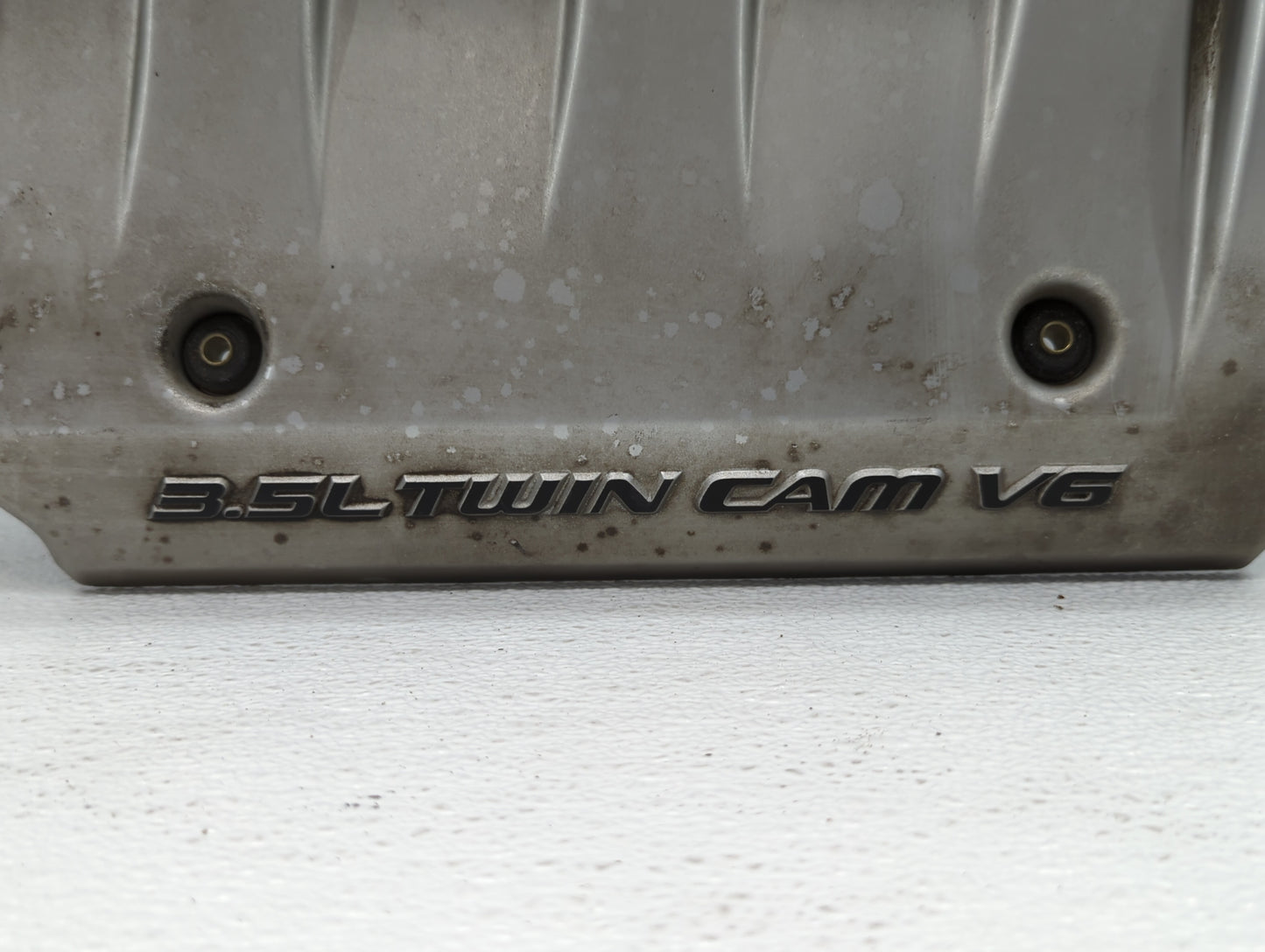2000 Oldsmobile Intrigue Engine Cover Silver - Oemusedautoparts1.com