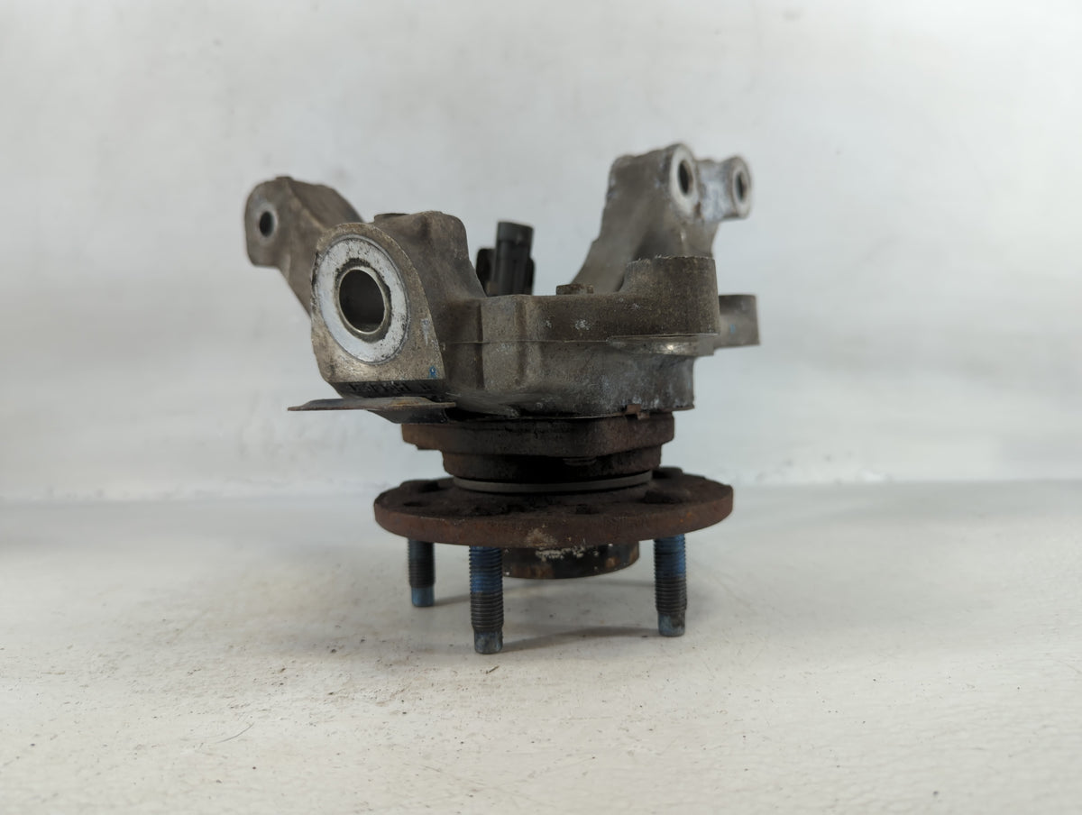 2000 Pontiac Bonneville Wheel Hub - Oemusedautoparts1.com
