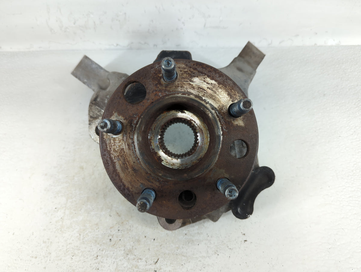 2000 Pontiac Bonneville Wheel Hub - Oemusedautoparts1.com